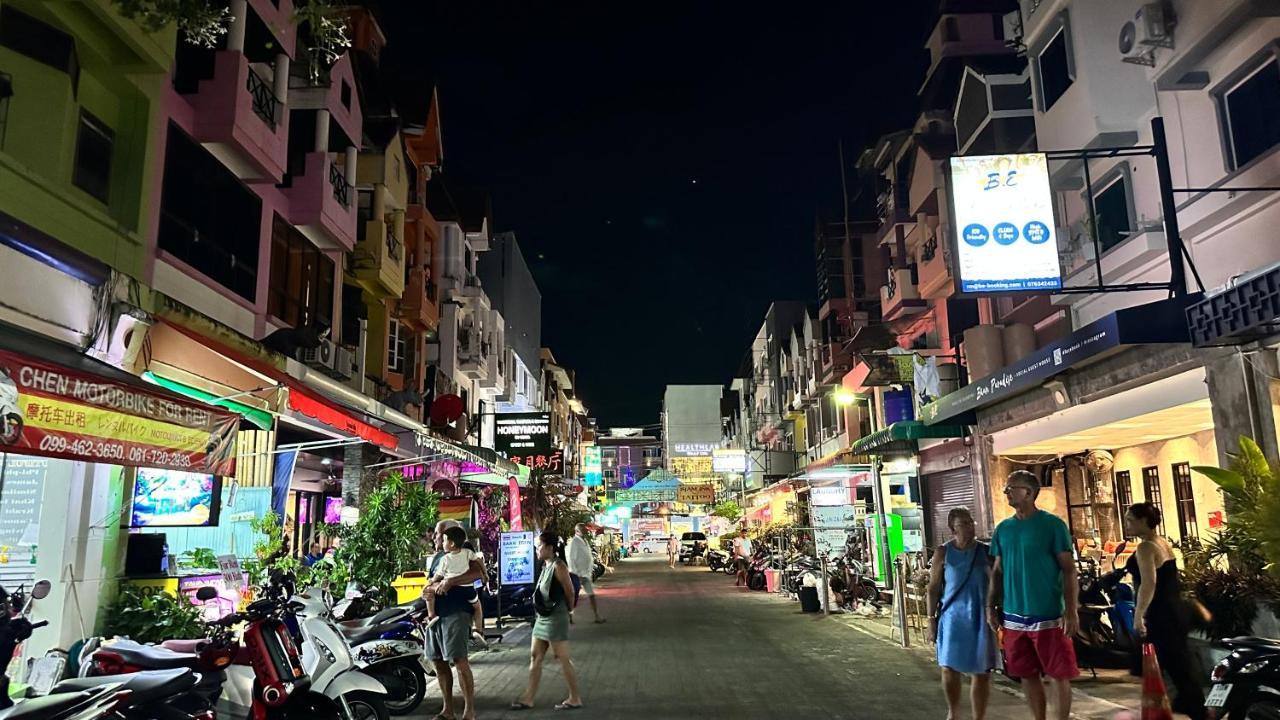 Relax Guest House Patong Exterior foto